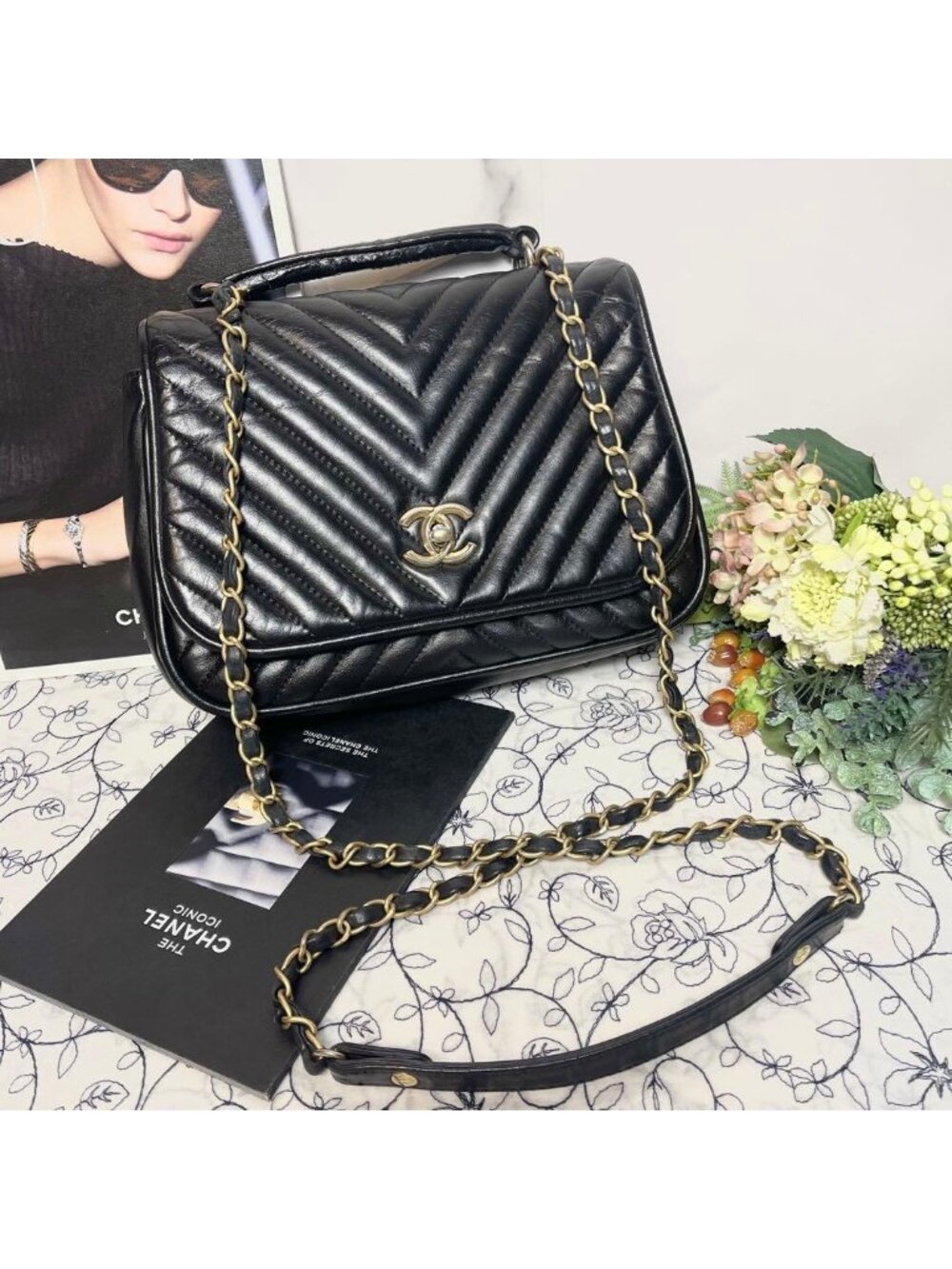 Chanel 2-Way Blanc Chain Shoulder